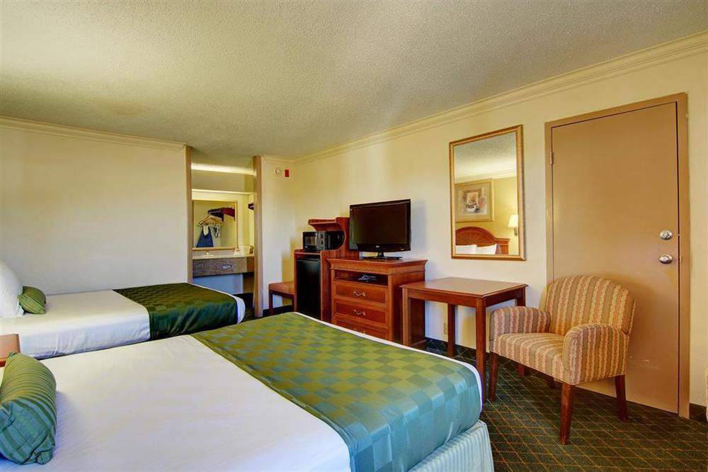 Ramada By Wyndham Macon Hotel Værelse billede