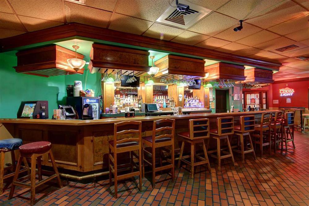 Ramada By Wyndham Macon Hotel Restaurant billede